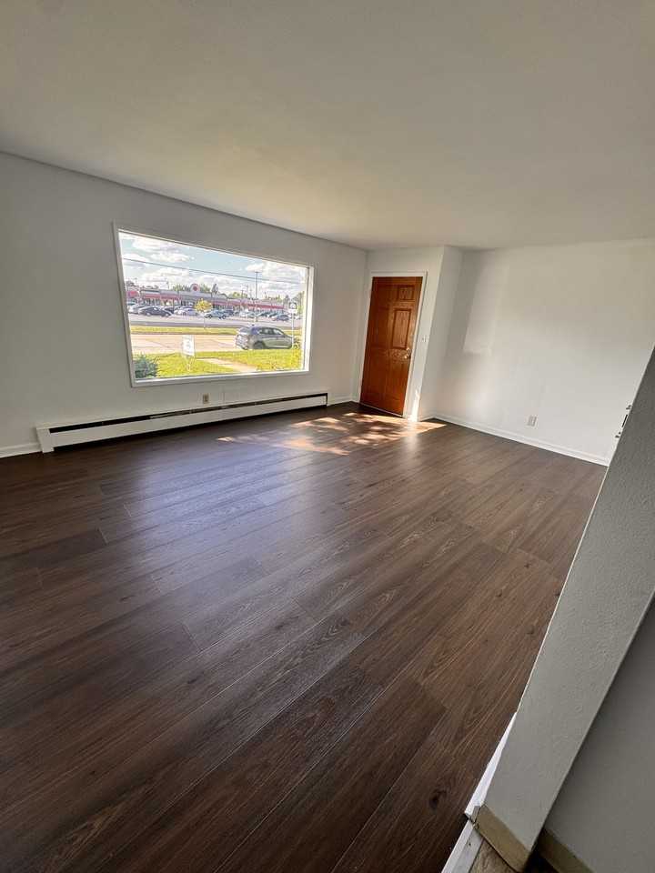 3903 Erie St #1 - Photo 5 of 10