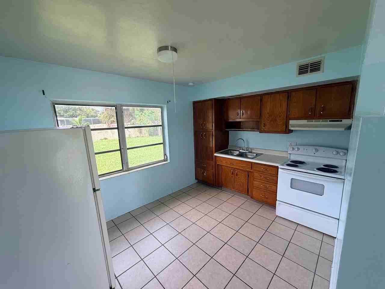 5227 Tangerine Dr - Photo 5 of 19