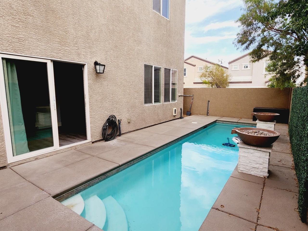 9715 Wailings Ave #1 - Photo 3 of 48