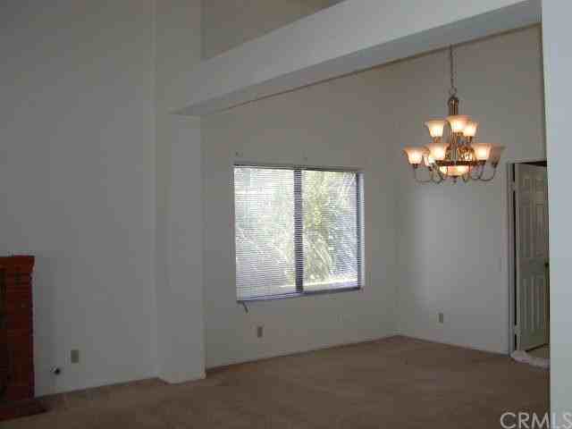 26411 Stratford - Photo 3 of 16