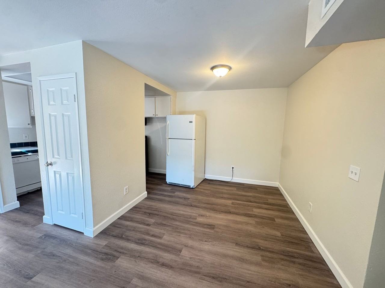 475 N Midway Dr #114 - Photo 7 of 16
