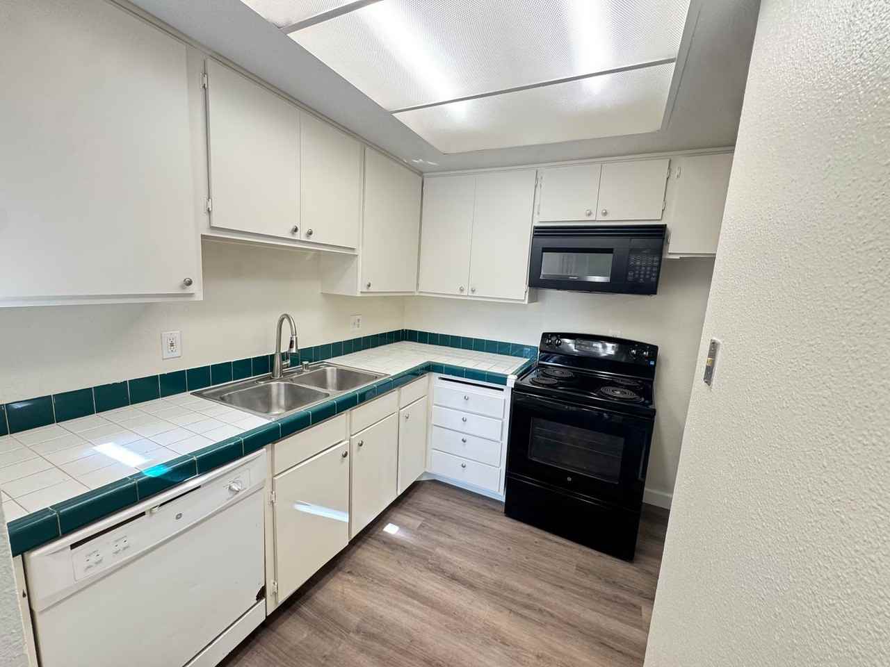 475 N Midway Dr #114 - Photo 7 of 15