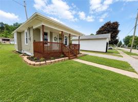 featured image of 2127 Hoge Ave #1