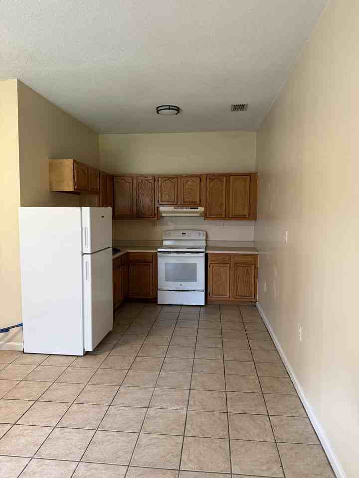604 SW U.S. 221 - A #A - Photo 5 of 13