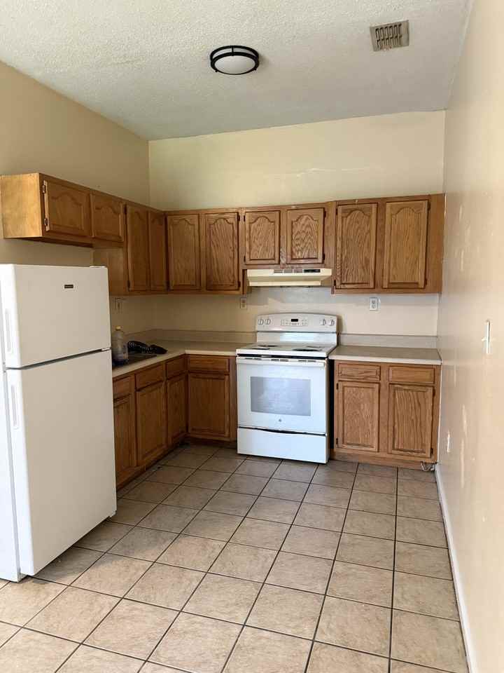 604 SW U.S. 221 - A #A - Photo 6 of 13