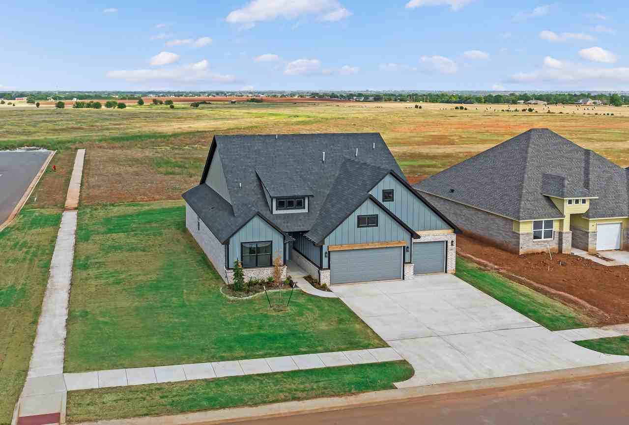 1310 Copper Ridge Cir #1 - Photo 2 of 23