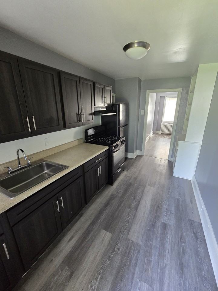 3414 W 10th St #1 - Photo 7 of 16