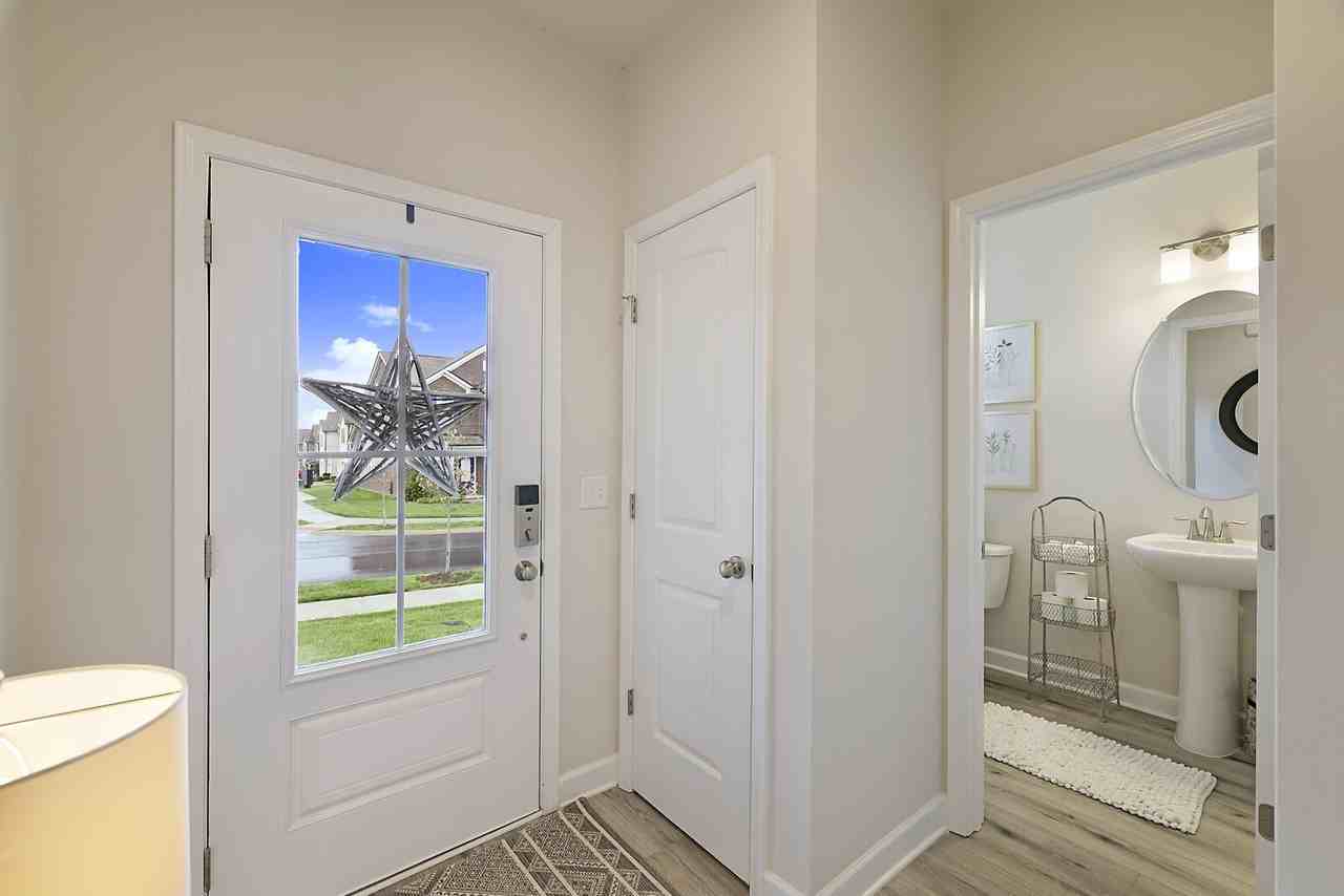 546 Becks Pl #1 - Photo 3 of 35