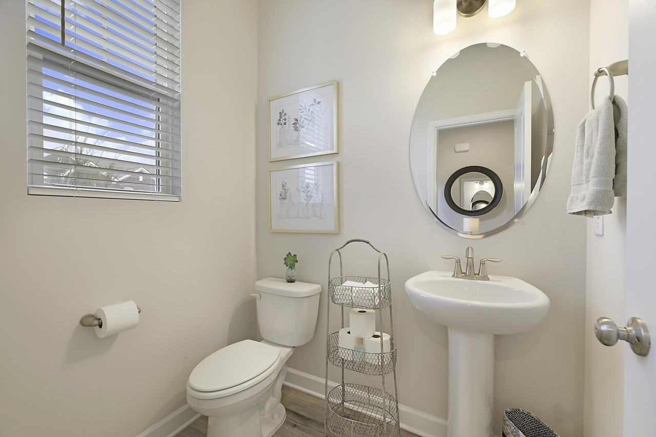 546 Becks Pl #1 - Photo 4 of 35
