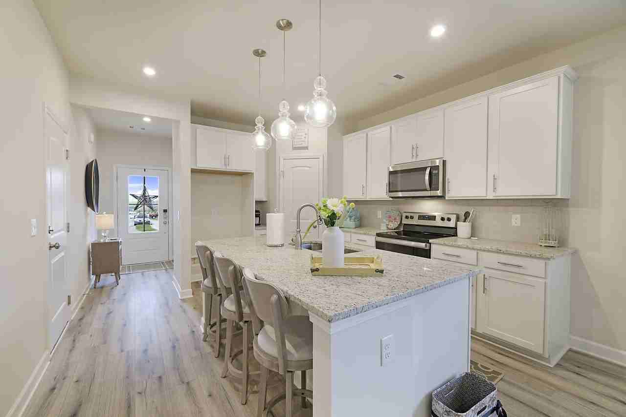 546 Becks Pl #1 - Photo 6 of 35
