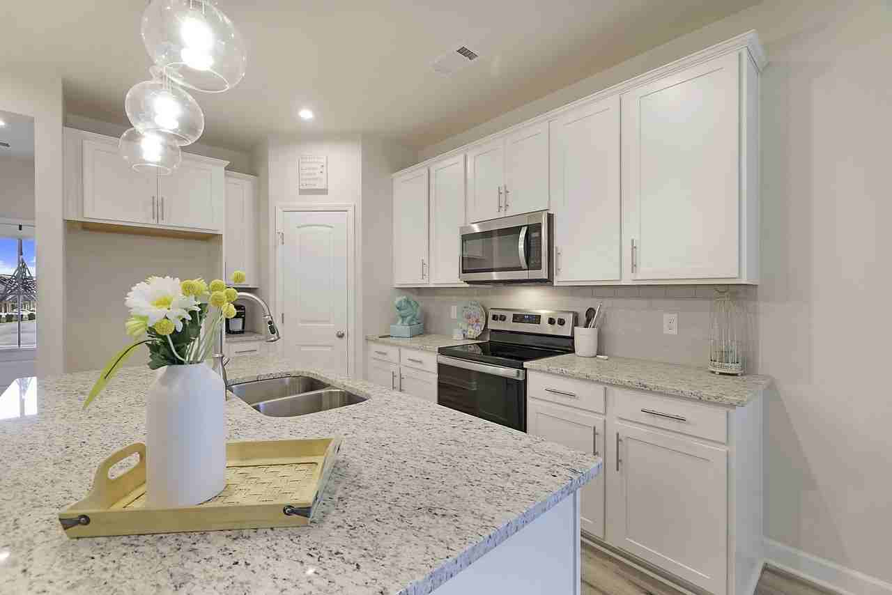 546 Becks Pl #1 - Photo 7 of 35