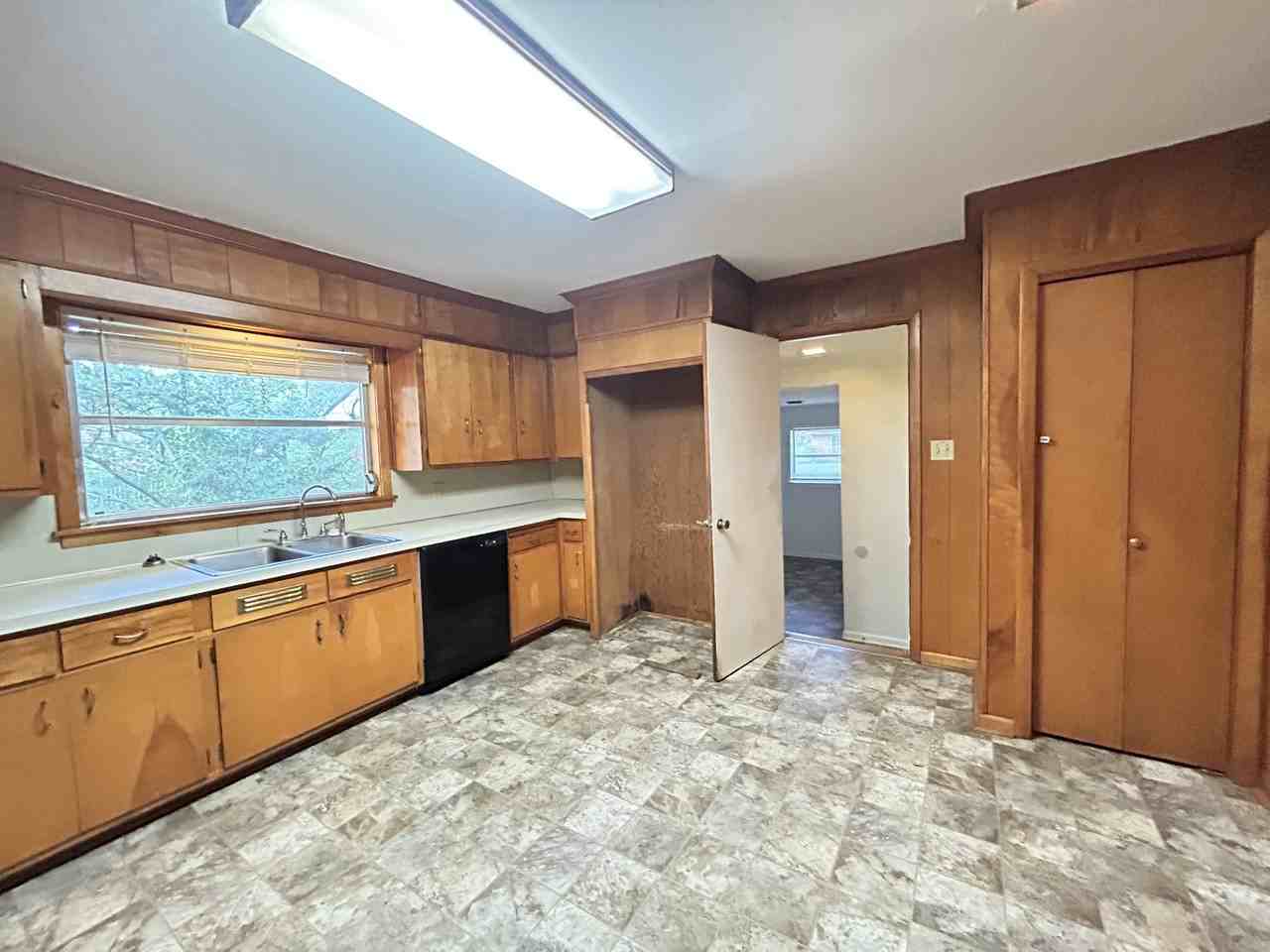 1907 W 42nd Ave #1 - Photo 3 of 19
