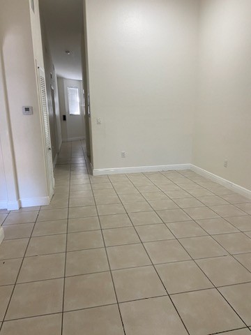 1652 Se 28th St #1 - Photo 3 of 21
