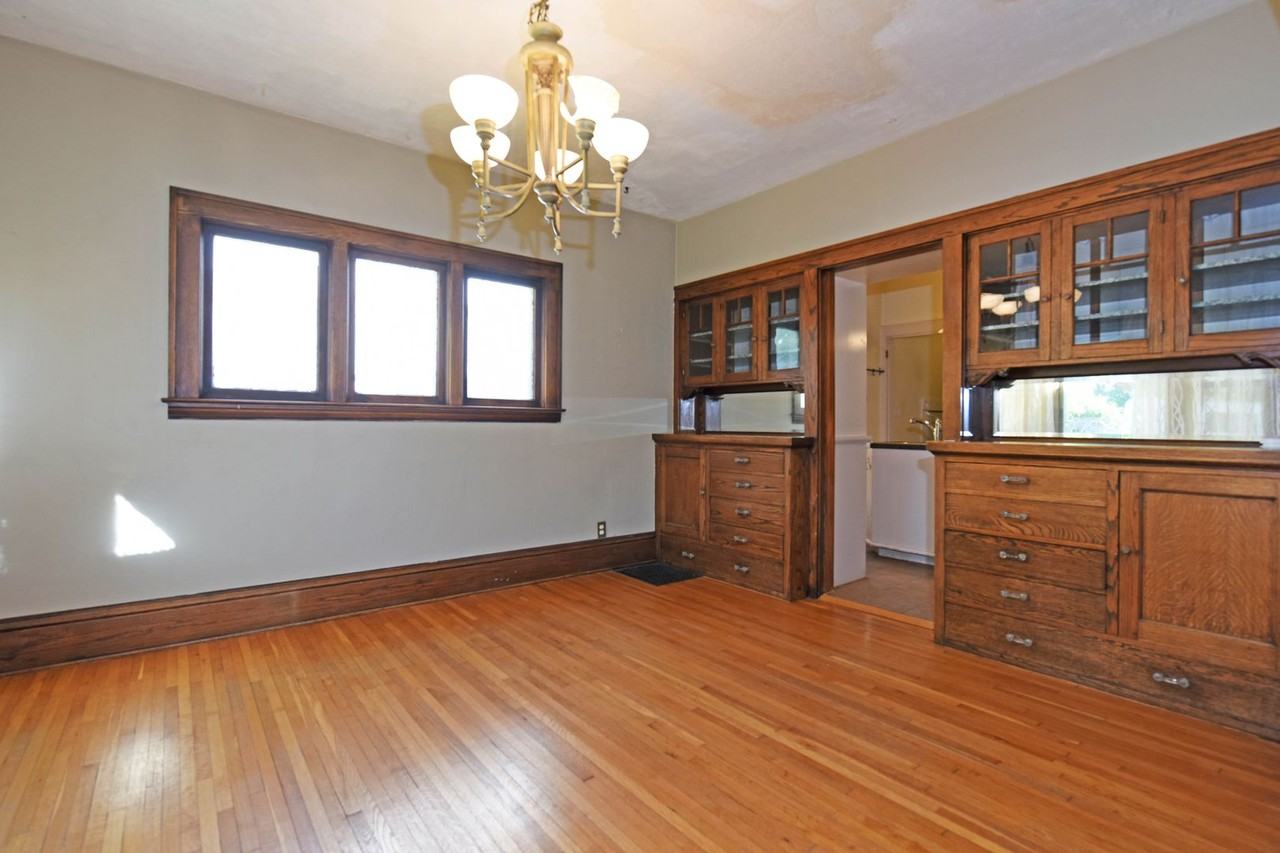 130 W 44th St - Photo 6 of 23