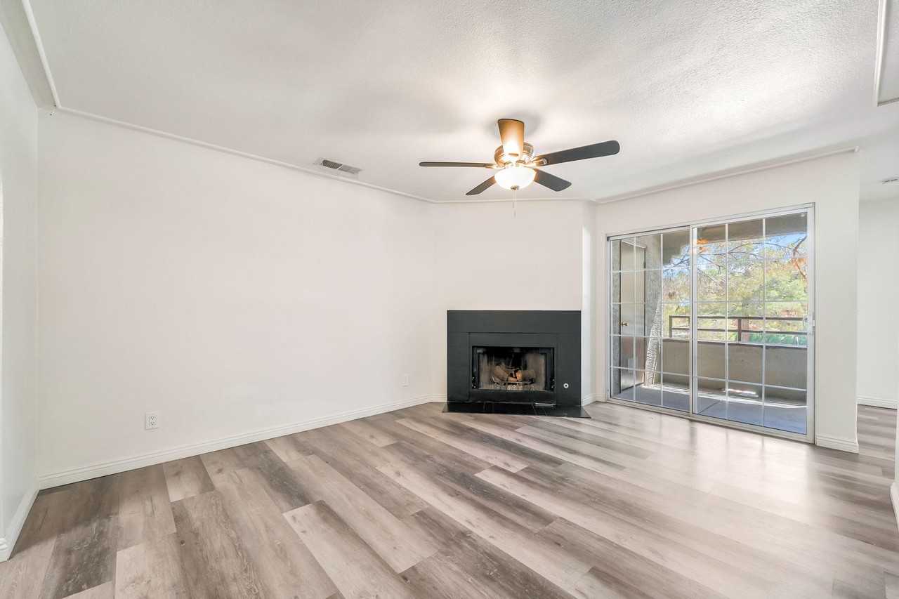 2200 South Fort Apache - 1 #1 - Photo 5 of 10