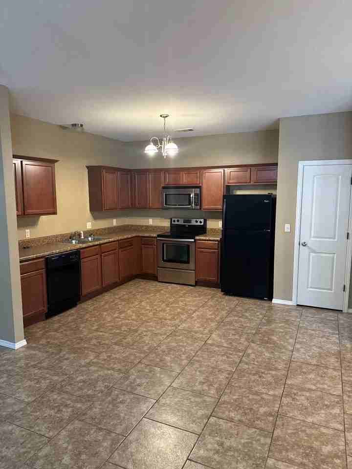 Clinic Lane 1307 - Photo 3 of 26