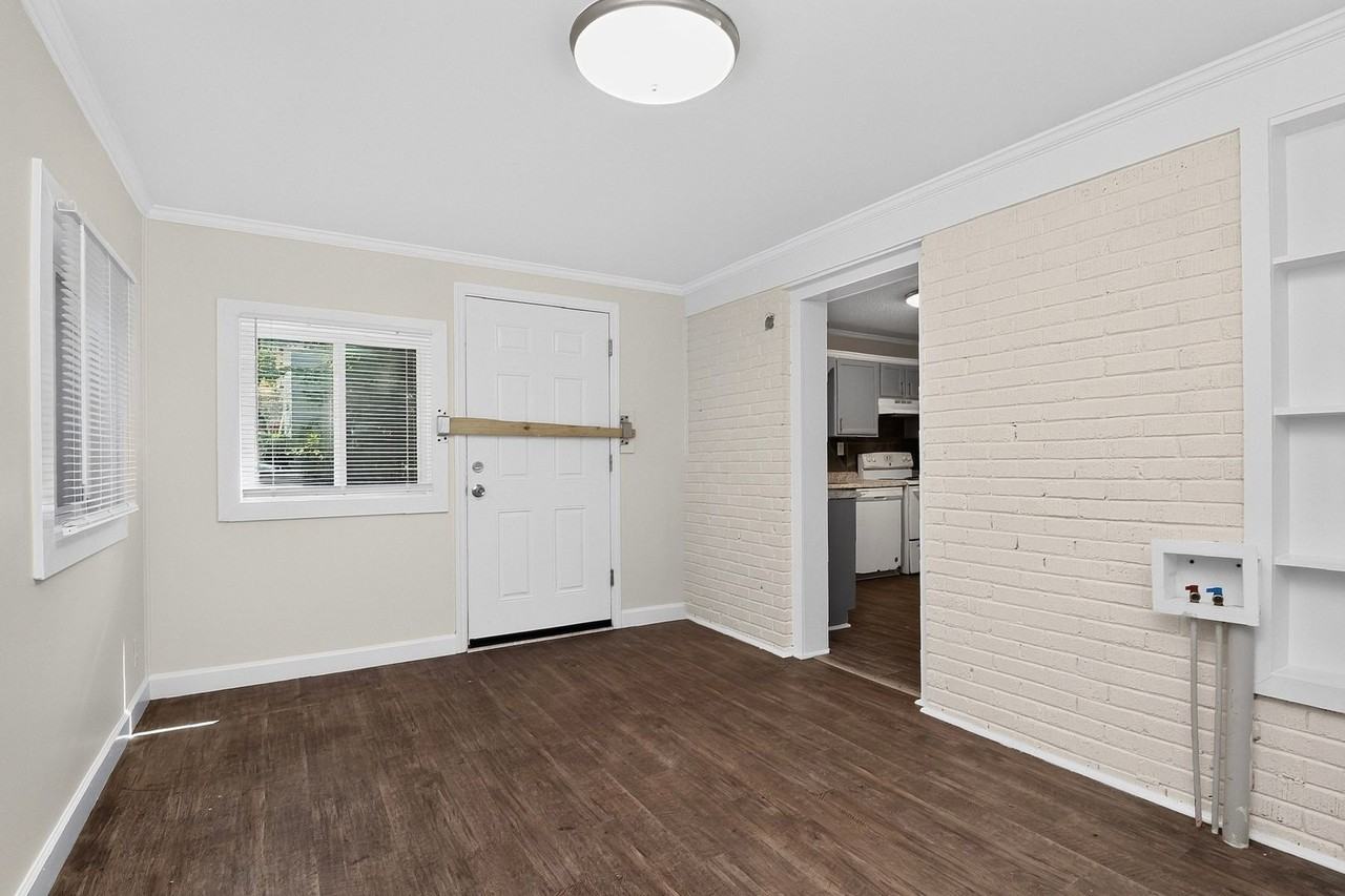 3942 Tillman Rd - Photo 6 of 16