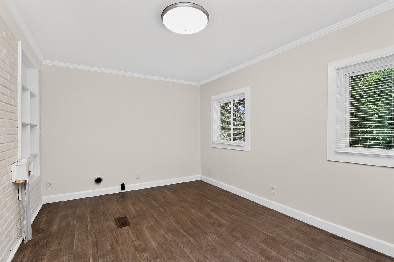 3942 Tillman Rd - Photo 7 of 16