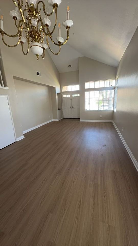 14051 Catalina Ct - Photo 4 of 26