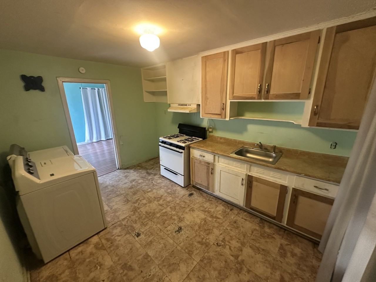 2122 French Ave #1 - Photo 3 of 9