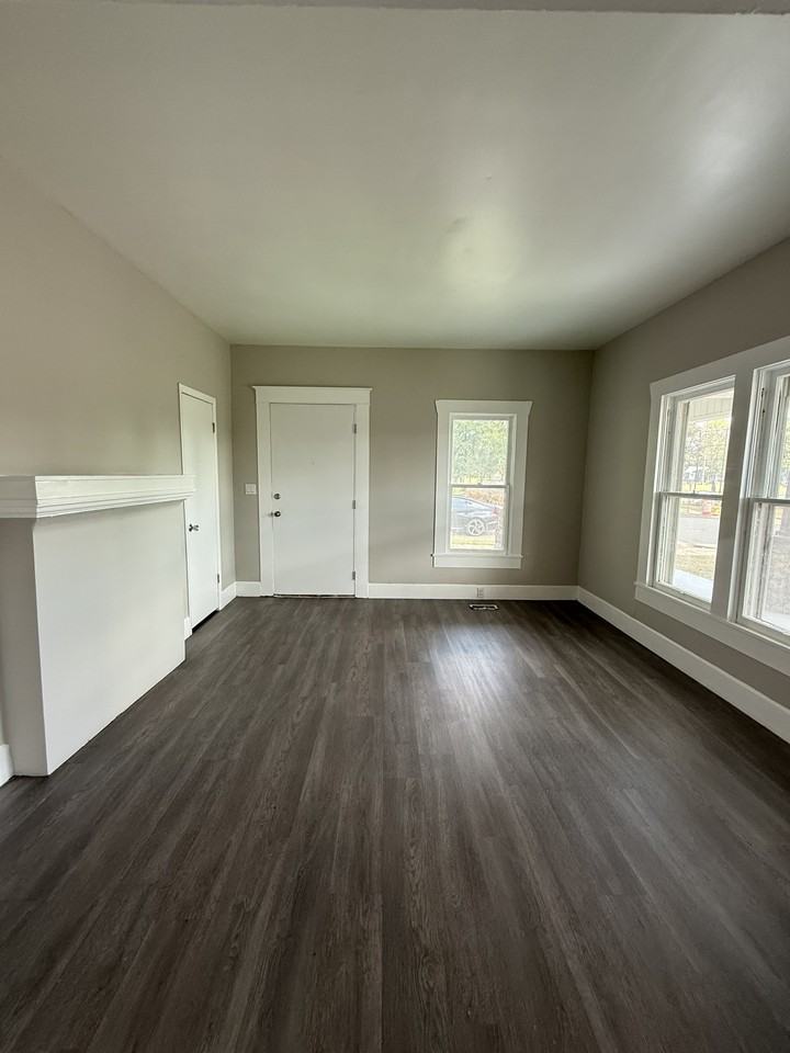 1609 48th Street Ensley #1 - Photo 2 of 10