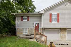 featured image of 8118 Woodson Dr #1