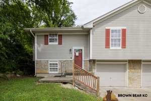 featured image of 8120 Woodson Dr #1