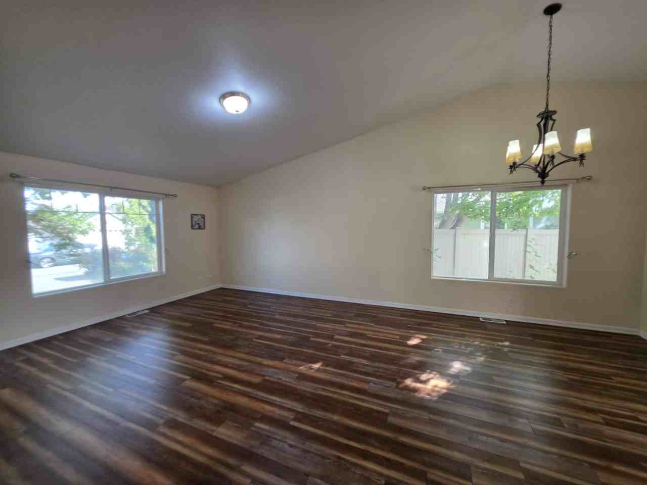 1511 W 40th Pl #1 - Photo 5 of 33
