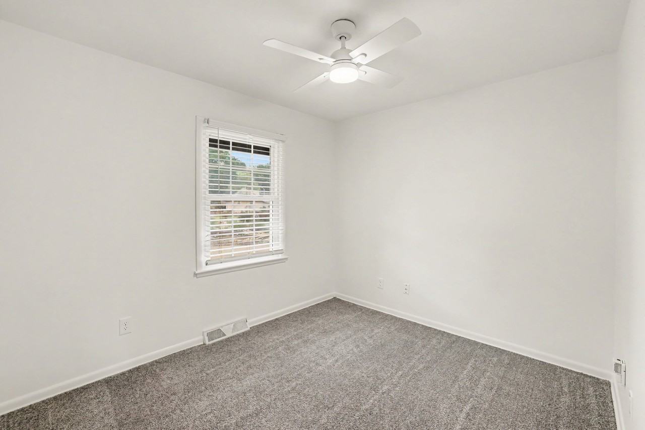 9603 Knox Dr #1 - Photo 5 of 20