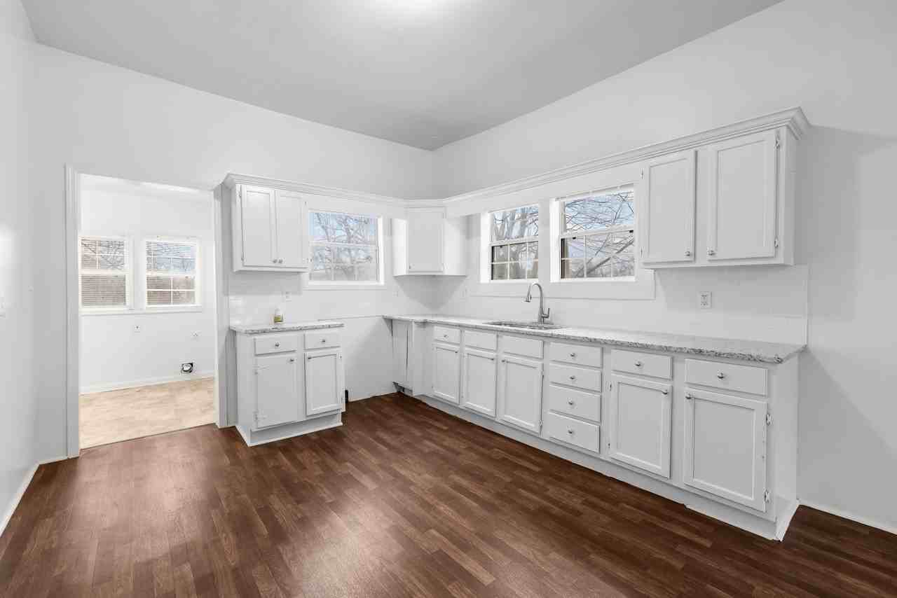 5722 Terrace Ave #1 - Photo 2 of 19