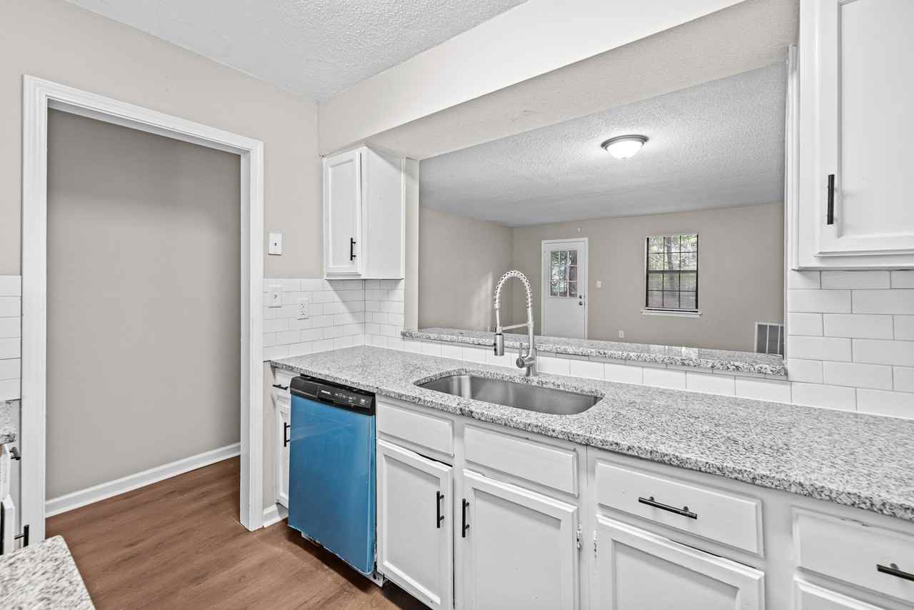 646 Valley Crest Dr #1 - Photo 3 of 16