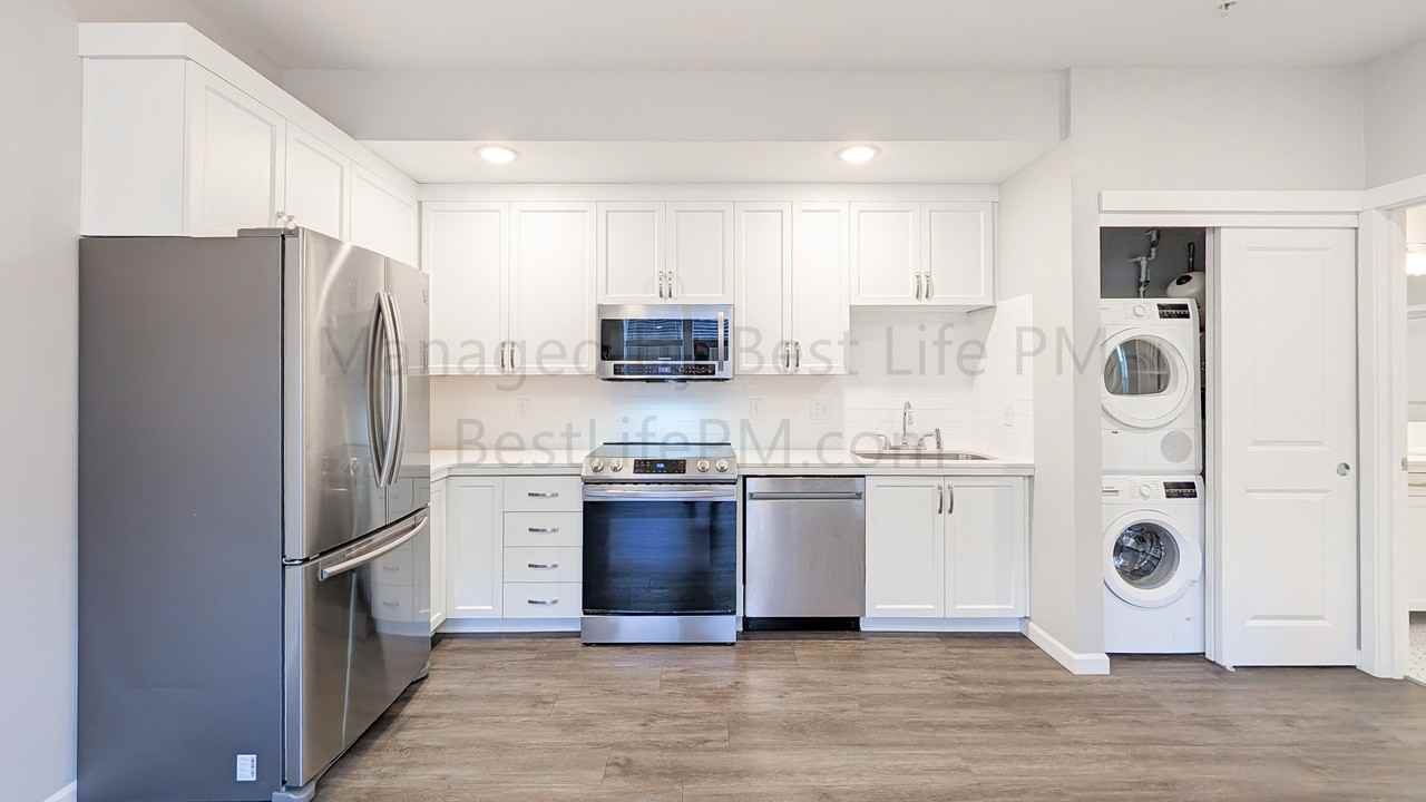 7122 North Greenwich AvenueUnit 5 #5 - Photo 4 of 17