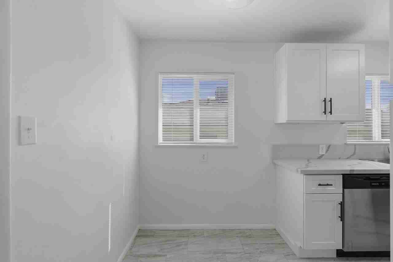 1213 University Ave #1 - Photo 6 of 12