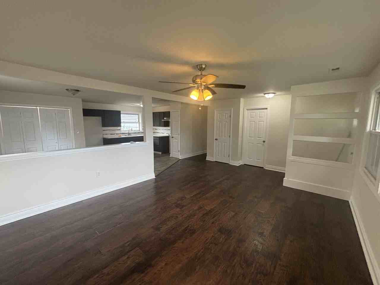 2059 Roosevelt Pl #1 - Photo 6 of 8