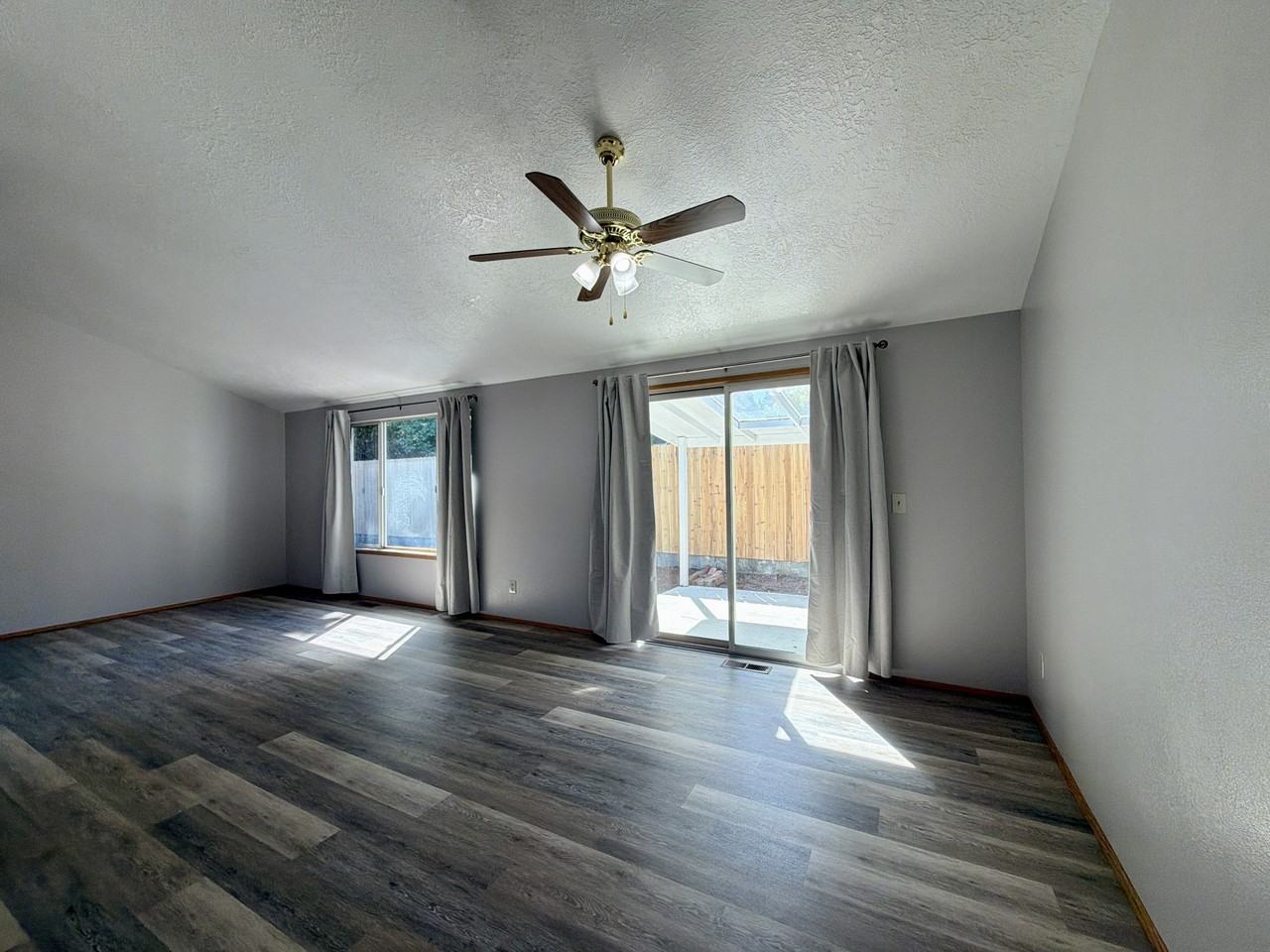 230 Kimeron St Se #1 - Photo 6 of 26