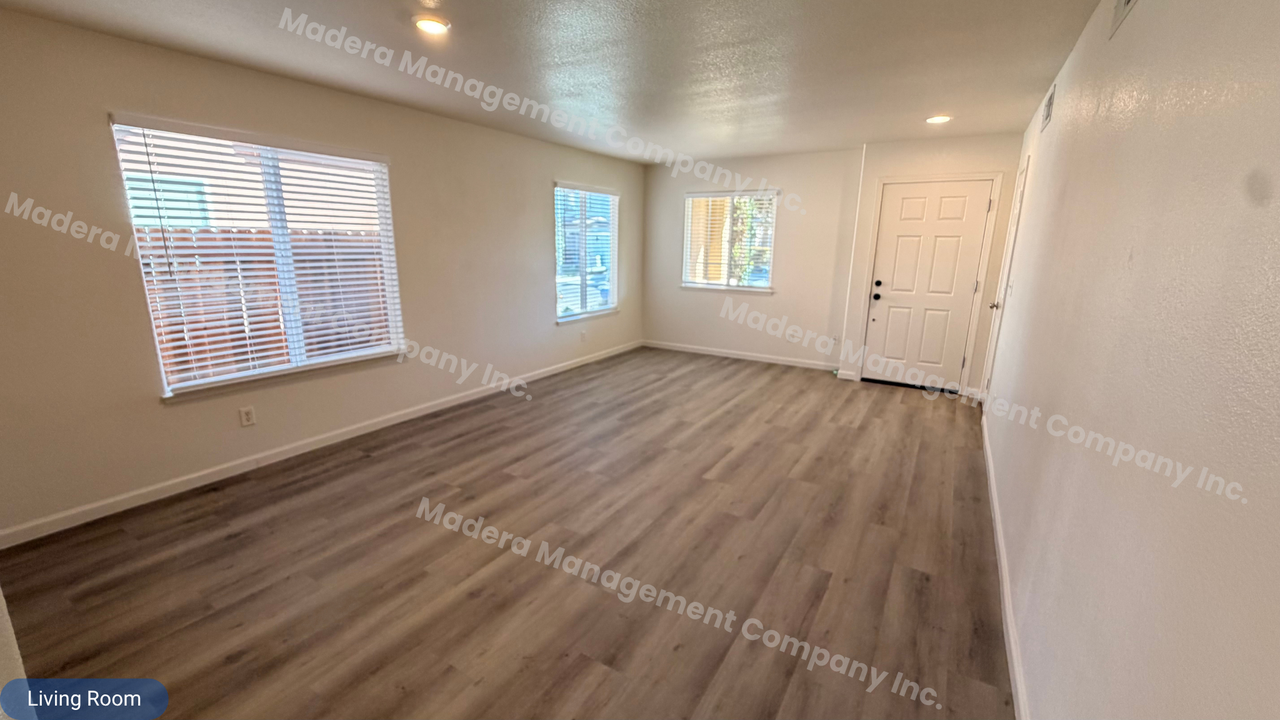 846 Papaya St - Photo 3 of 39