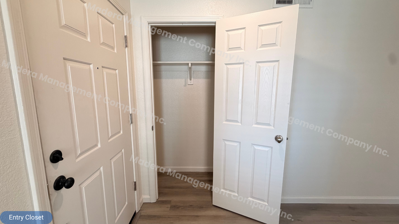 846 Papaya St - Photo 4 of 39