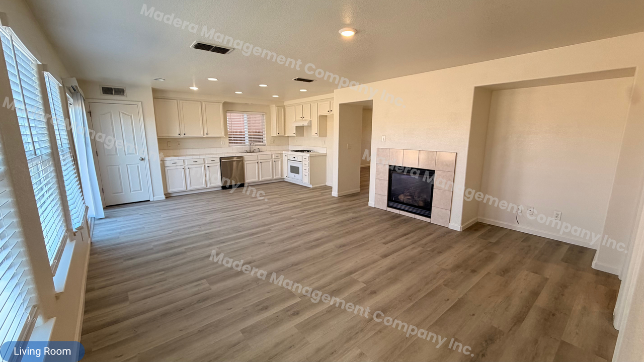 846 Papaya St - Photo 5 of 39