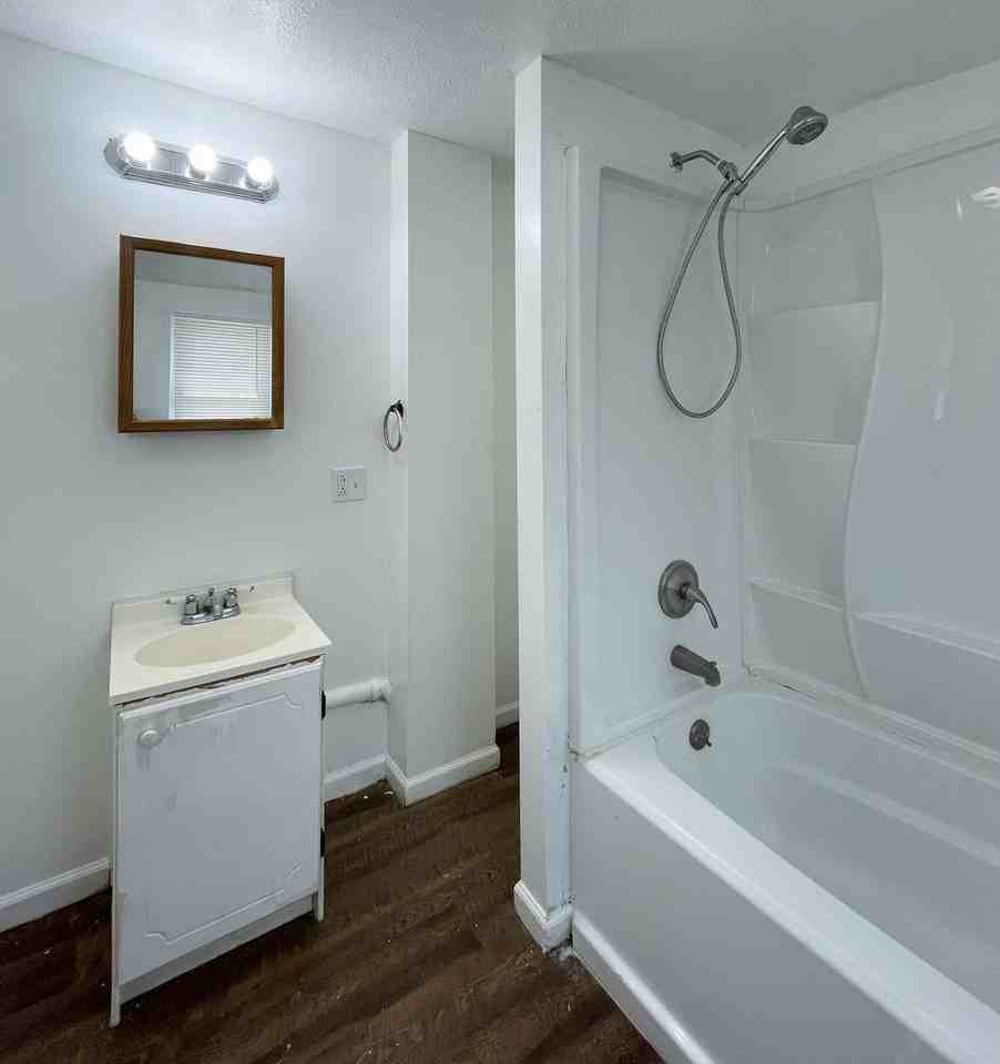 708 N Severance St - Photo 7 of 14