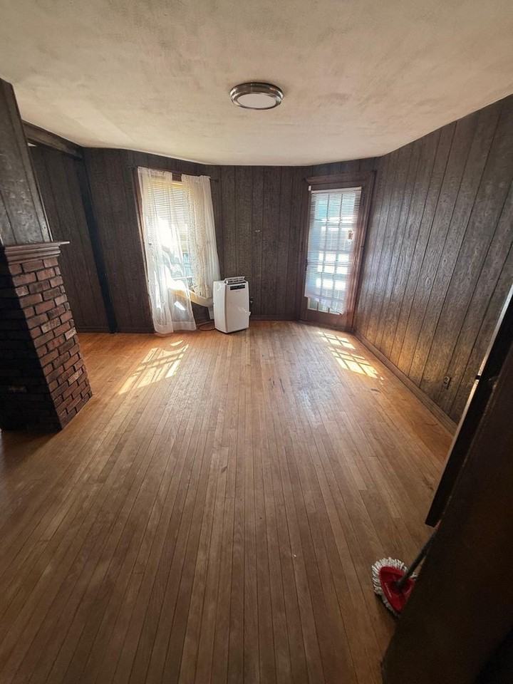 11 Brigham St - Photo 6 of 9