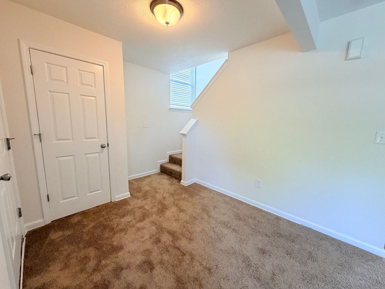2375 Bristol Dr - Photo 4 of 39