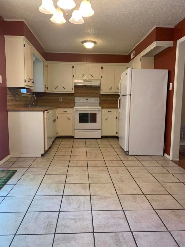 1101 S Muskogee Ave - Photo 2 of 18