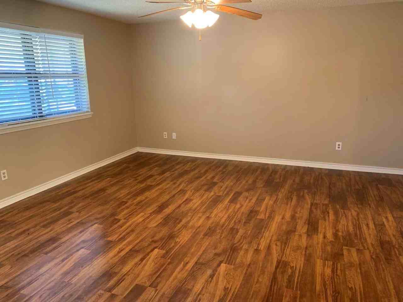 1101 S Muskogee Ave - Photo 4 of 18