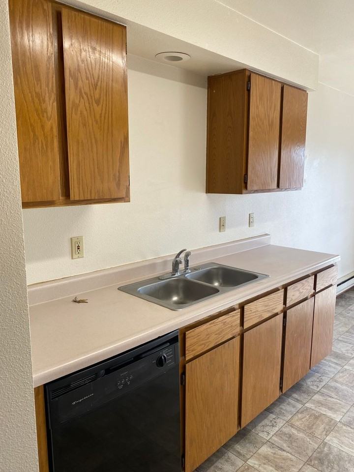 615 W Hayden Ave - Photo 3 of 22