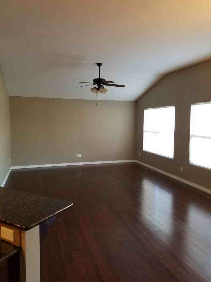 387 W Madrid St - Photo 5 of 5