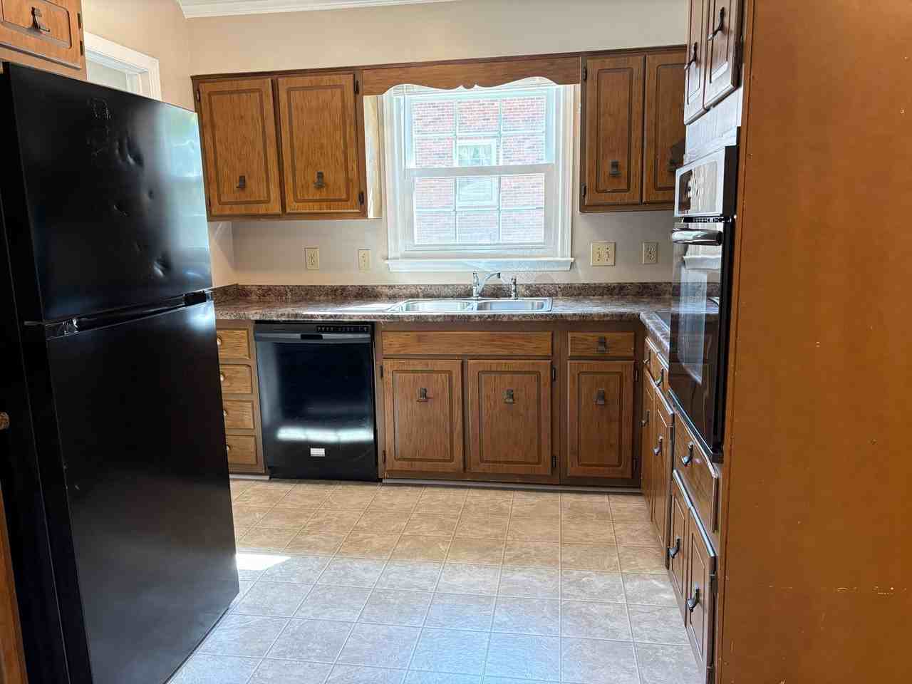 304 Leland Dr - Photo 6 of 21