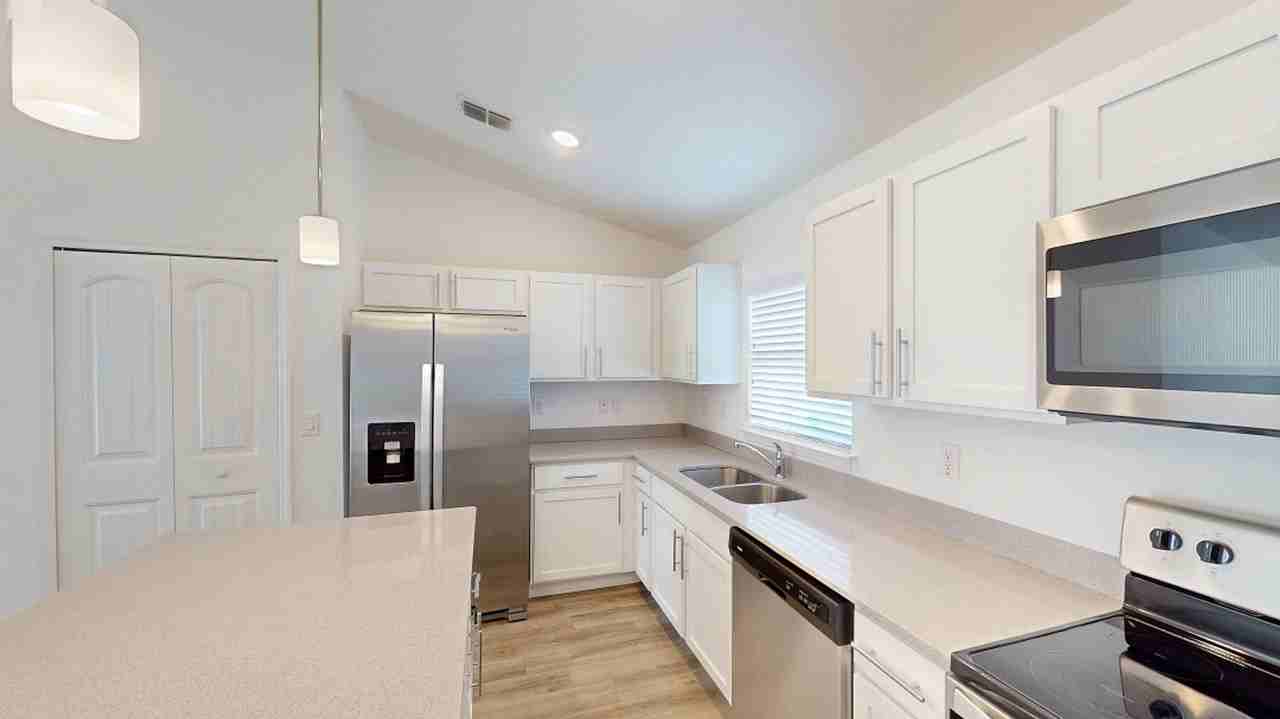 1326 Glenan Rd - Photo 5 of 12
