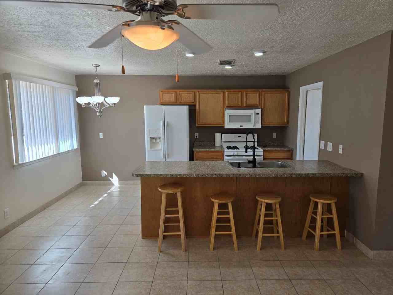 1233 Stutz Dr Ne - Photo 4 of 20