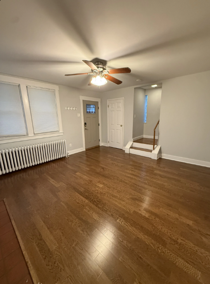 957 Flemington St - Photo 3 of 19