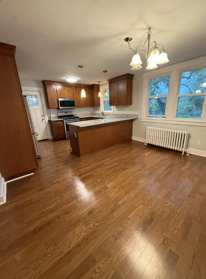 957 Flemington St - Photo 4 of 19